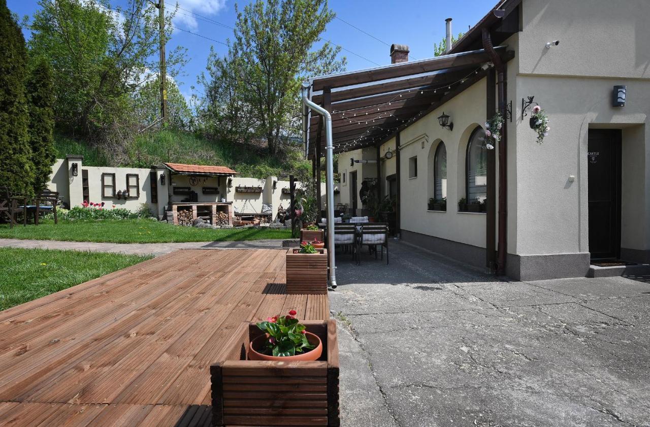 Castle Garden Apartman Eğri Dış mekan fotoğraf